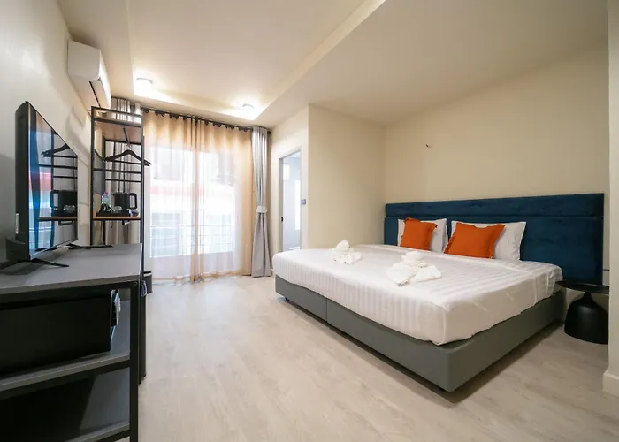Add Plus Hotel & Spa Patong